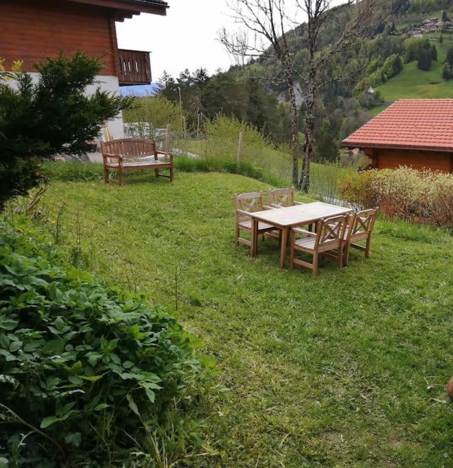 Confortable Chalet Avec Magnifique Vue En Gruyere. Charmey Kültér fotó