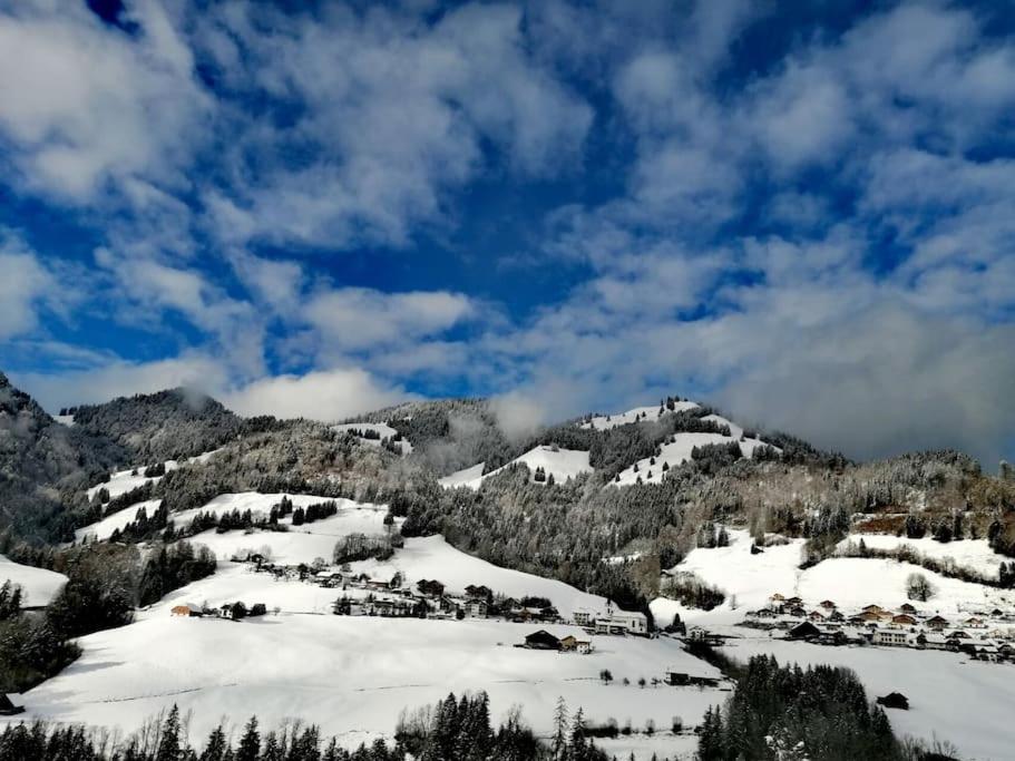 Confortable Chalet Avec Magnifique Vue En Gruyere. Charmey Kültér fotó